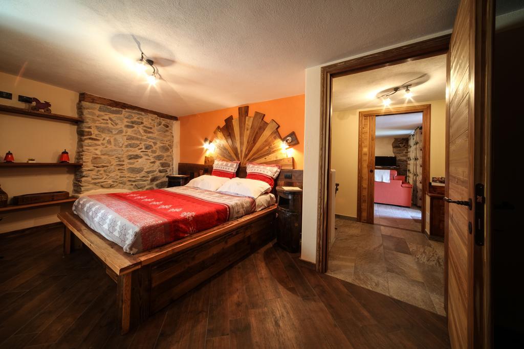 Apartmán Souvenir De Tsaneli Roisan Pokoj fotografie