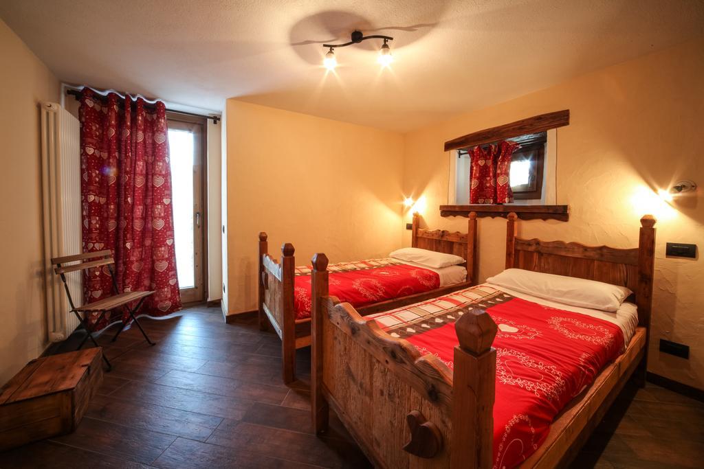 Apartmán Souvenir De Tsaneli Roisan Pokoj fotografie