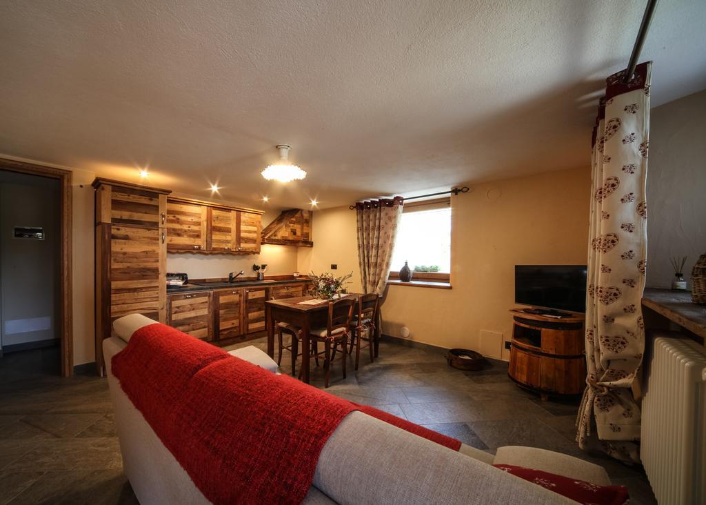 Apartmán Souvenir De Tsaneli Roisan Pokoj fotografie
