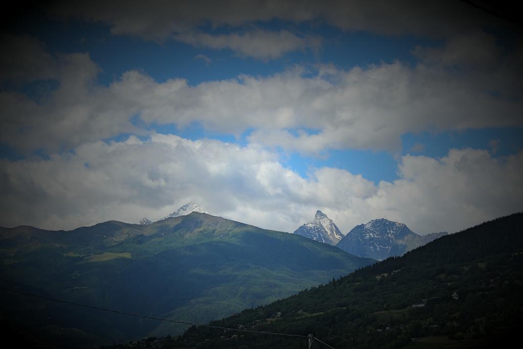 Apartmán Souvenir De Tsaneli Roisan Exteriér fotografie