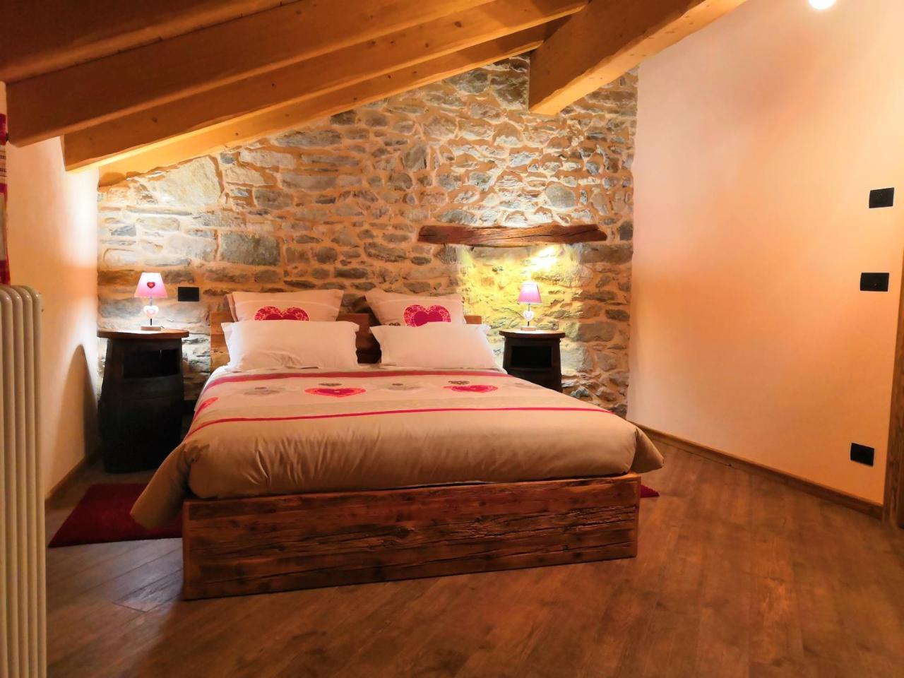 Apartmán Souvenir De Tsaneli Roisan Exteriér fotografie