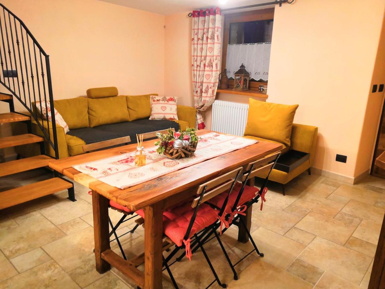 Apartmán Souvenir De Tsaneli Roisan Exteriér fotografie