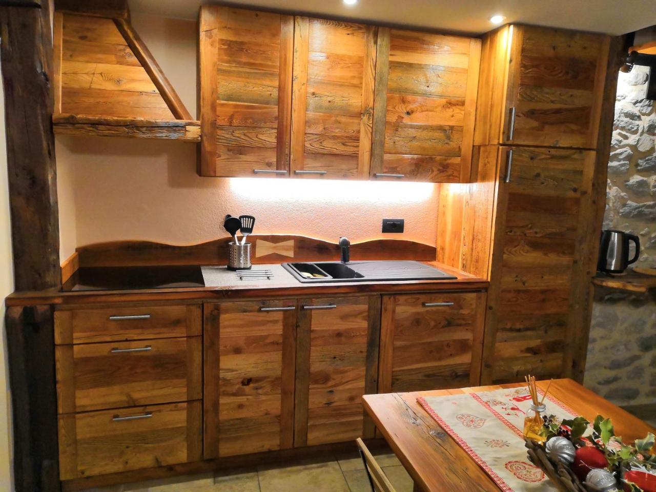 Apartmán Souvenir De Tsaneli Roisan Exteriér fotografie