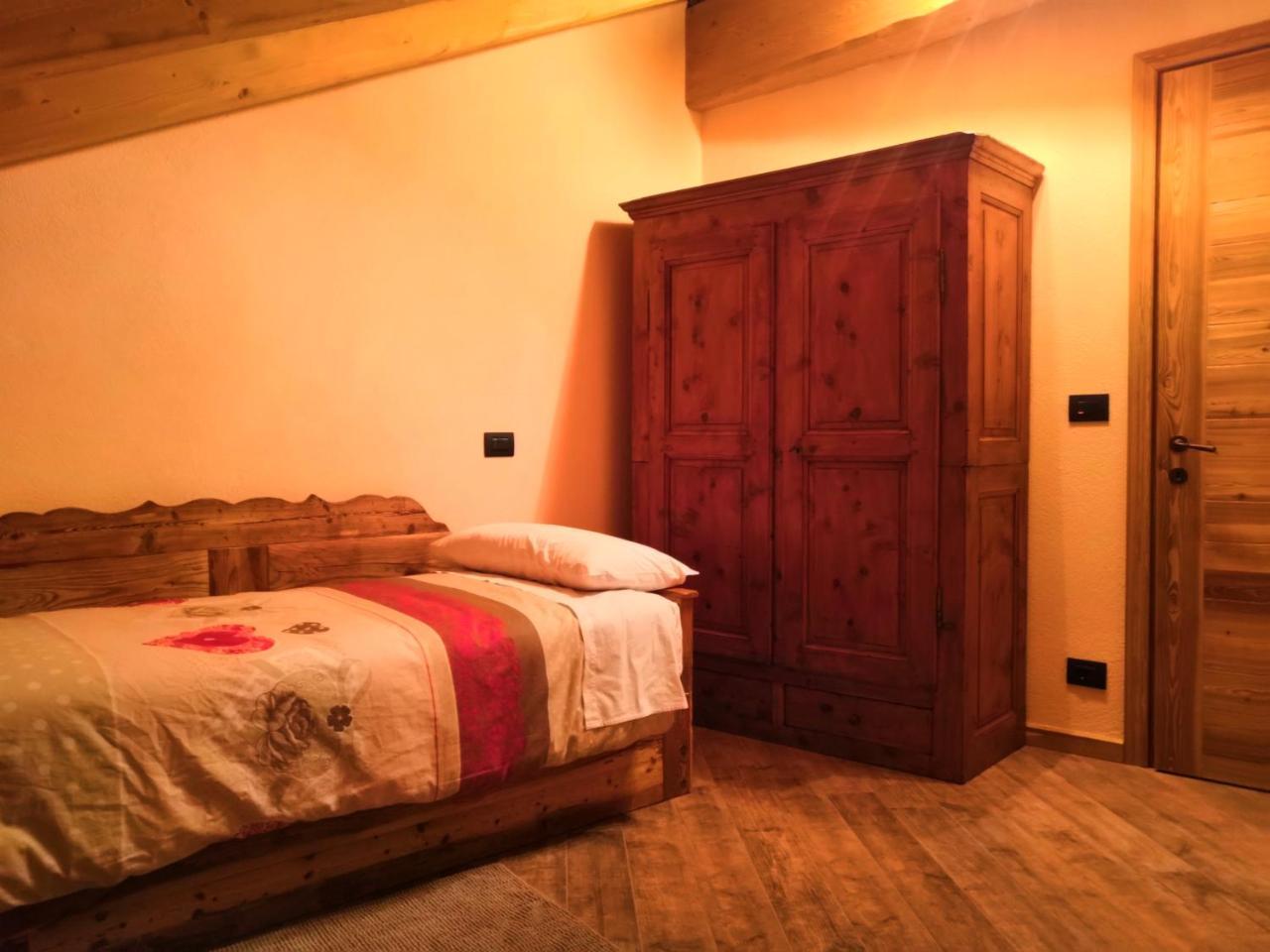 Apartmán Souvenir De Tsaneli Roisan Exteriér fotografie