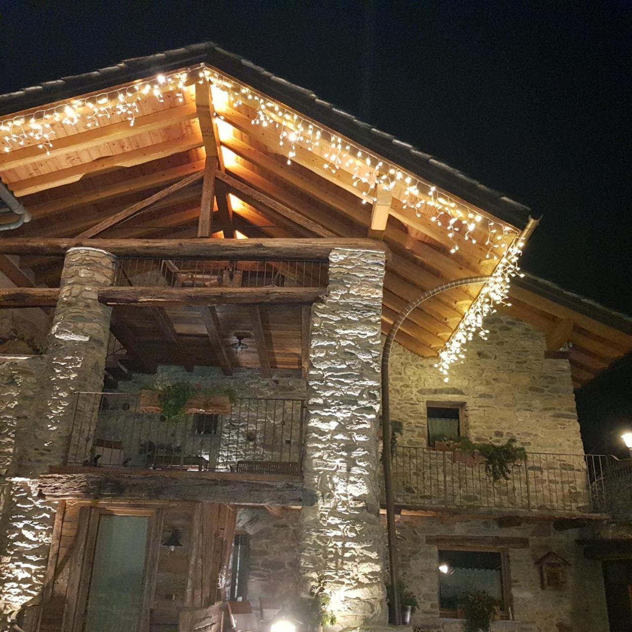 Apartmán Souvenir De Tsaneli Roisan Exteriér fotografie